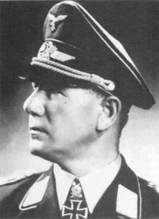 <p>Il colonnello Ludvig Sebastian Heilmann, comandante del 3° reggimento paracadutisti.</p>