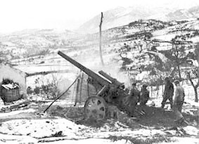 <p>Fu il tiro di pezzi di artiglieria come questo, da 150 mm, che infranse gran parte dei primi attacchi francesi contro le Mainarde</p>