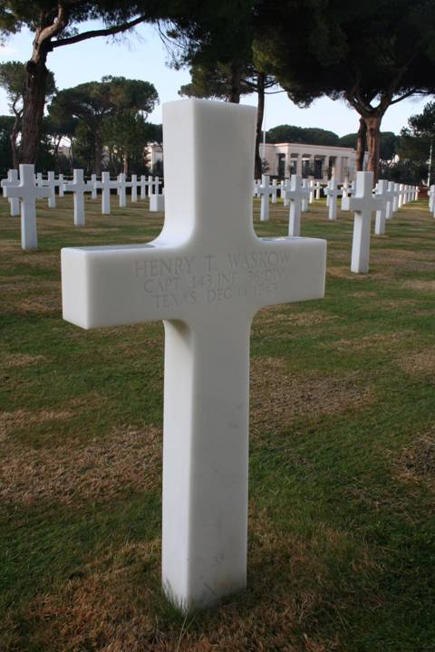 <p>Henry T. Waskow - Capt. 143 Inf 36 Div Texas - Dec 14 1943. Cimitero militare americano di Nettuno, Plot G, Rove 6, Grave 33.</p><p class='eng'>In covering the fighting at San Pietro, Ernie Pyle wrote about the death on Monte Sammucro of Captain Henry T. Waskow. “Beloved Captain,” his most famous dispatch, was perhaps the finest expository passage of World War II. But Pyle told a friend, “I’ve lost the touch. This stuff stinks.”</p>