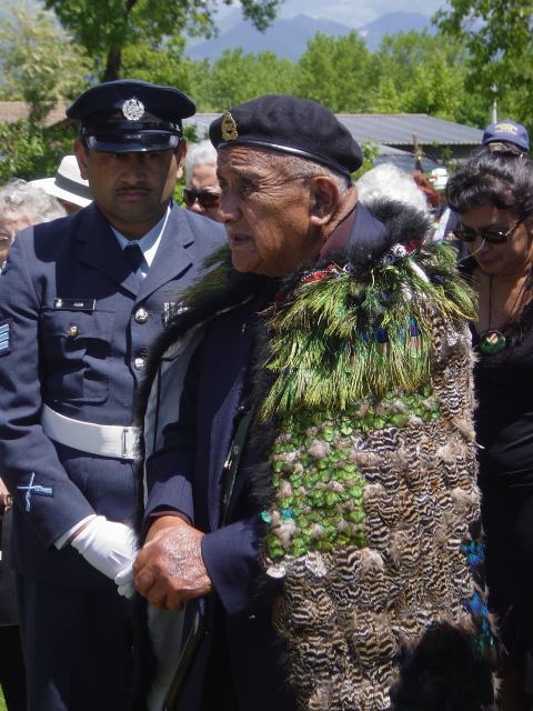 <p>17 maggio 2004. Un veterano Neozelandese, di etnia Maori, con il costume tradizionale.</p>