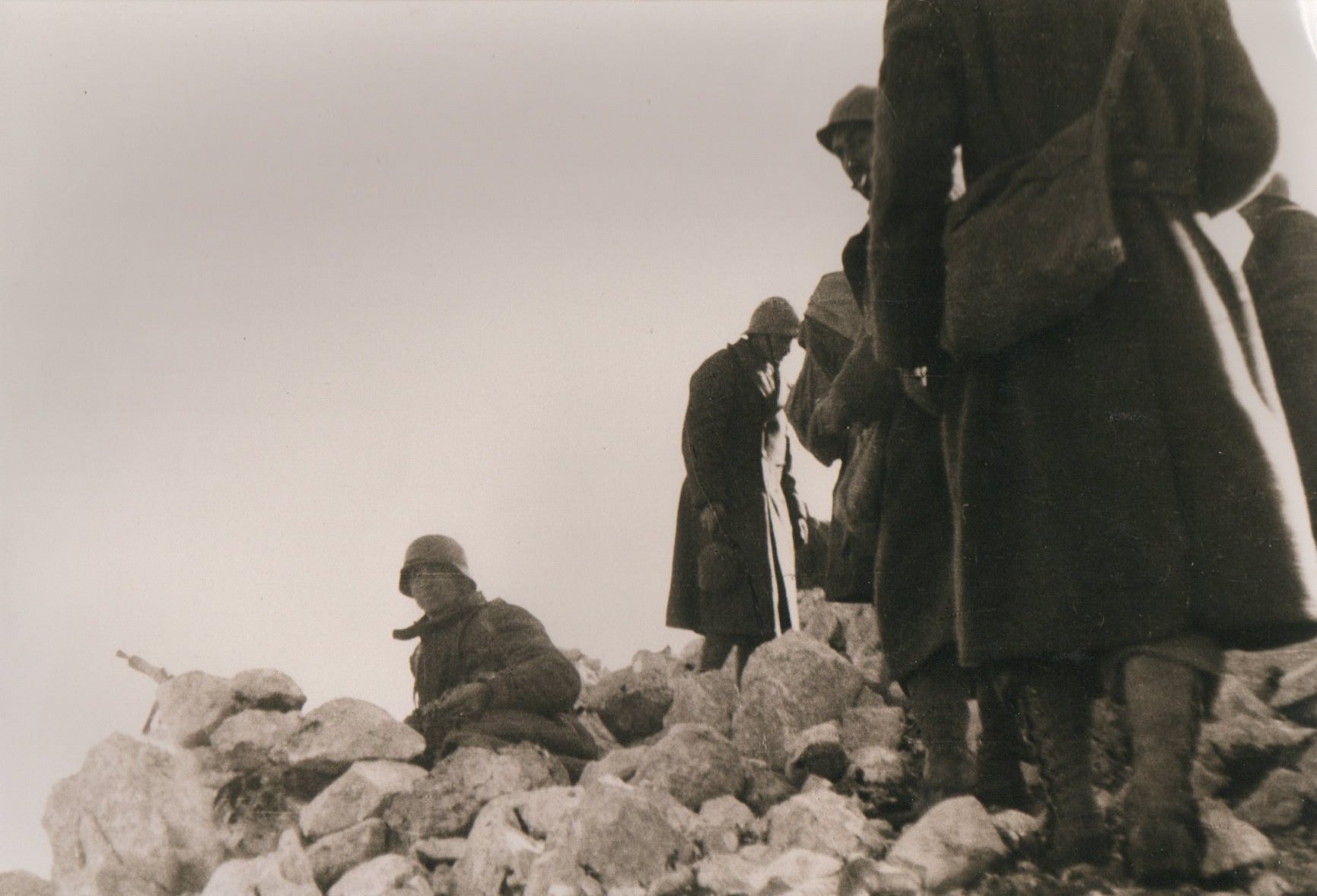 <p>Colle Abate 26 gennaio 1944. Postazione di mitragliatrice tedesca; catturati 7 Algerini del Reggimento Fucilieri.</p>