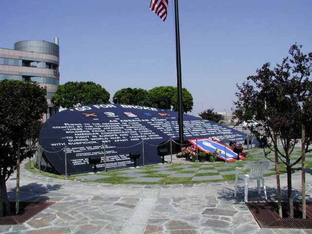 <p>Los Angeles, il monumento ai caduti del 442nd Regimental Combat Team.</p>