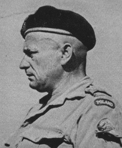 <p>Il Generale Bronislaw Rakowski, comandante della 2ª brigata corazzata.</p>
