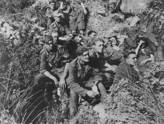 <p>Prigionieri tedeschi.</p><p class='eng'>Castelforte, Italy. Date taken: May 1944. Photographer: US Signal Corps.</p>