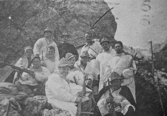 <p>Esploratori del battaglione “Piemonte” a Monte Marrone. (Foto A. Citteri, dal volume Monte Marrone 1944, Natalino Paone)</p>